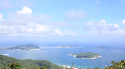 【近海版 0夠大玩家】<蜈支洲島、直升機體驗、檳榔谷黎苗文化、亞龍灣國際玫瑰谷>雙飛4天