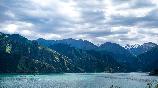 天山天池風光