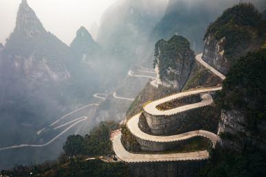 景點(diǎn):張家界天門山九十九道彎